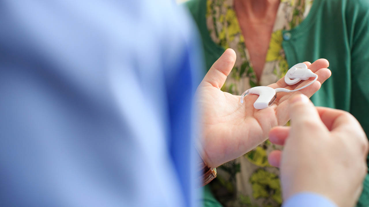 cochlear-implant-feature
