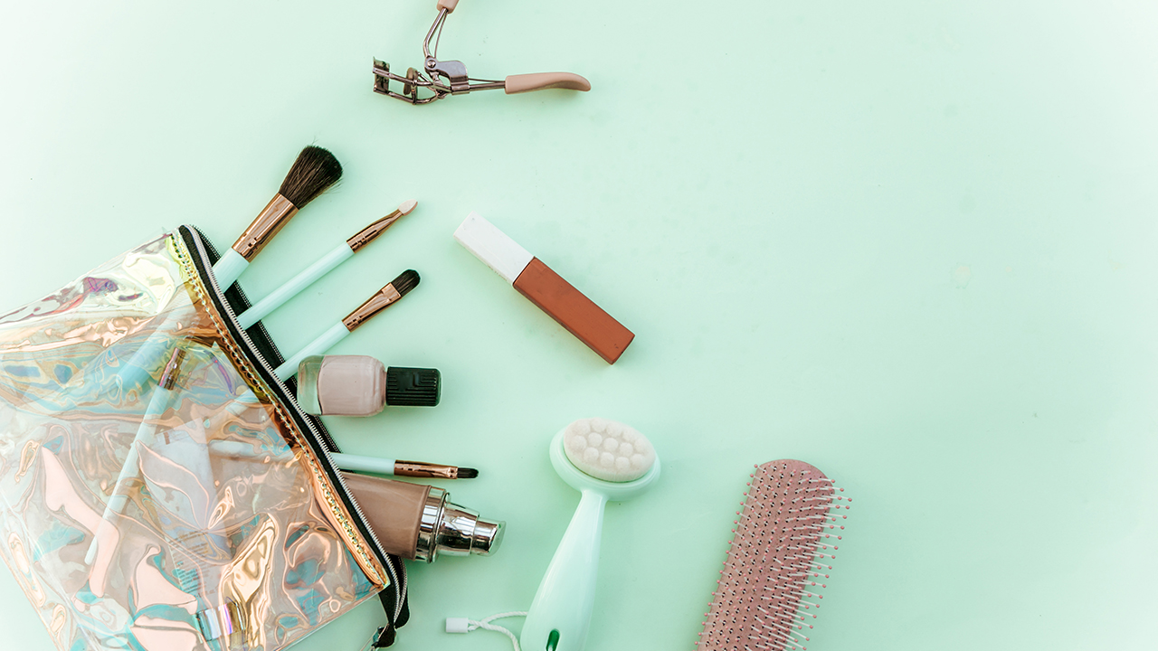 nm-are-you-allergic-to-your-makeup_feature