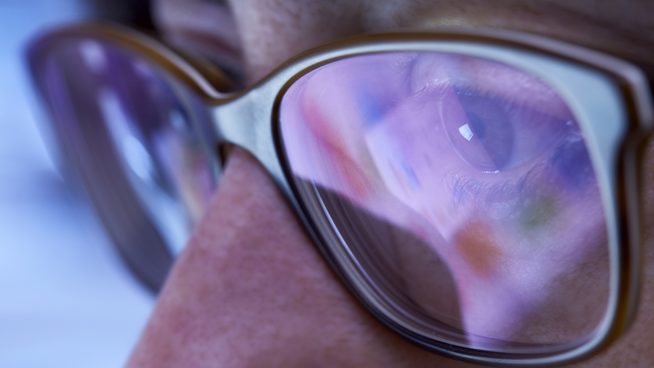 nm-time-to-examine-your-eyes_feature