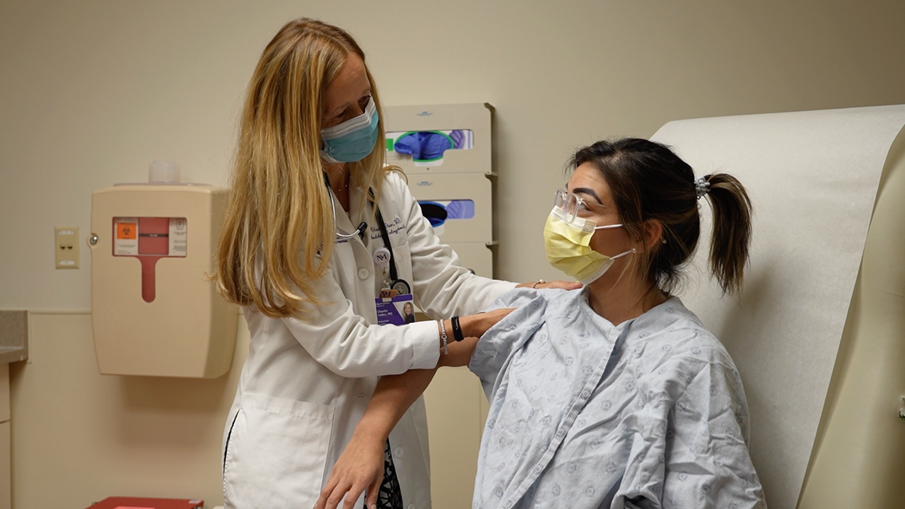 Claudia Tellez, MD, providing care at Lurie Cancer Center Hispanic Breast Cancer Clinic at Northwestern Memorial Hospital.