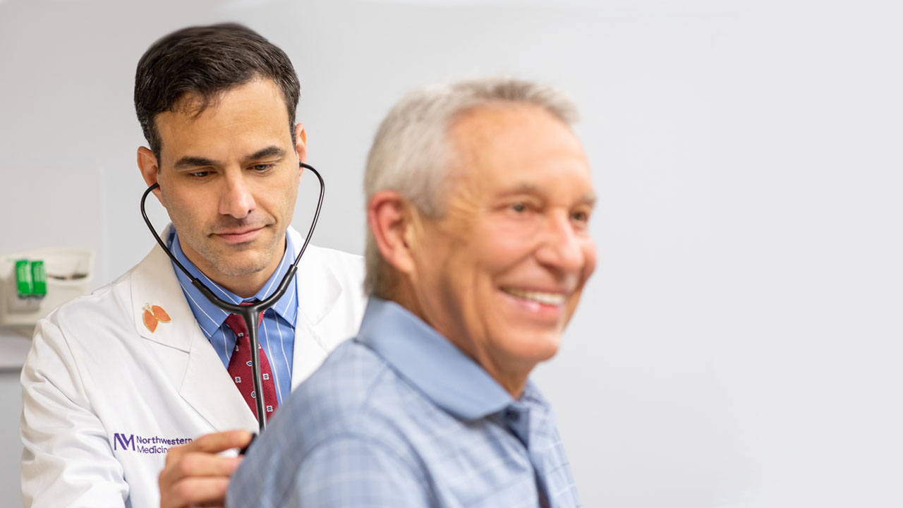 doctor-seides-with-patient