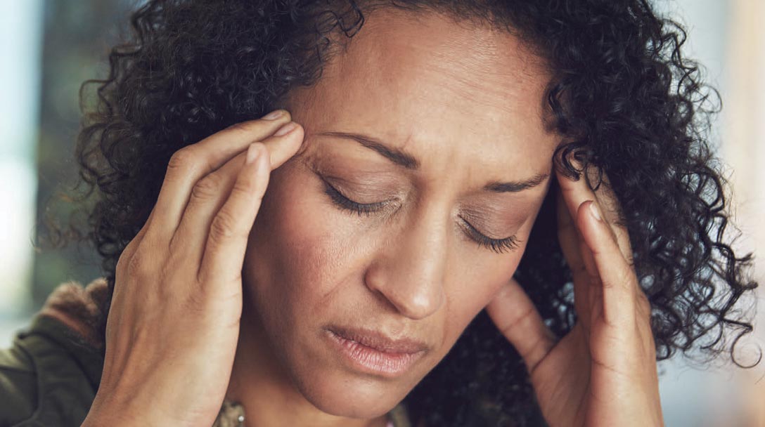Woman-Comprehensive-Headache Center-1088x608