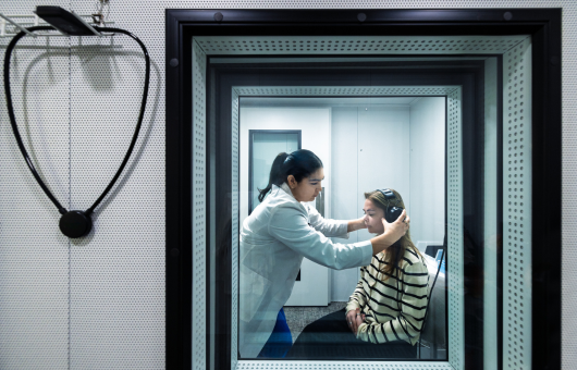 northwestern-medicine-hearing-test-audiology